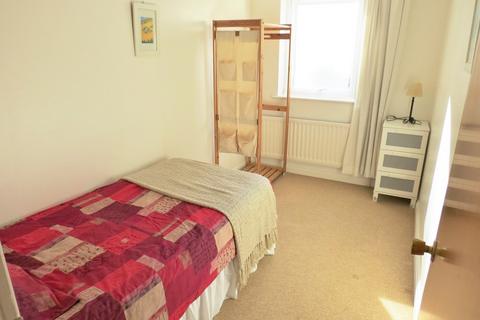 2 bedroom apartment to rent, Chaseley Drive, W4