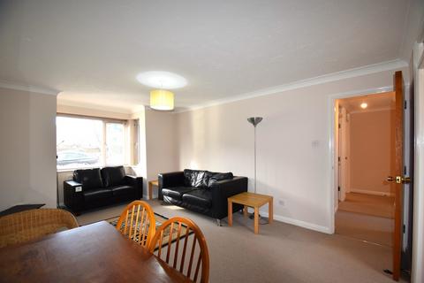 2 bedroom apartment to rent, Chaseley Drive, W4