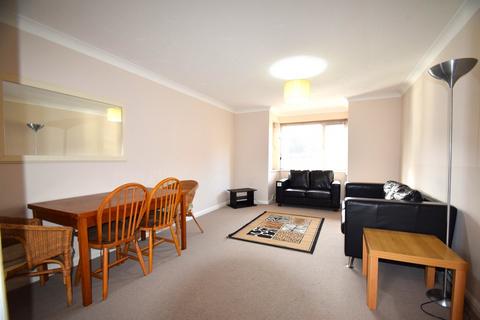 2 bedroom apartment to rent, Chaseley Drive, W4