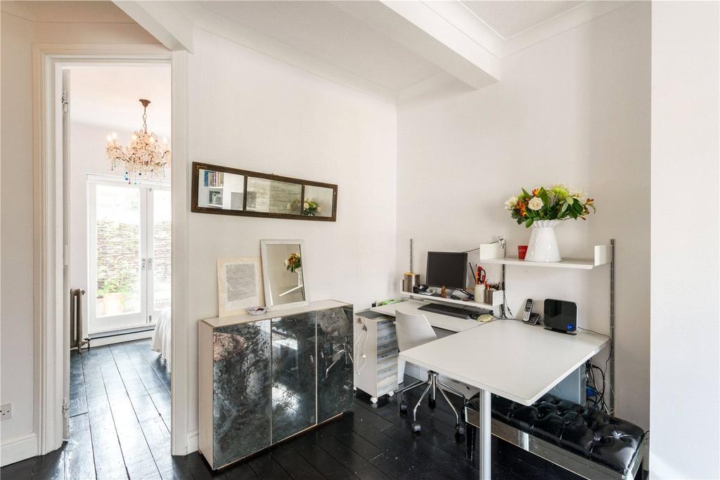 Apartment in London - More