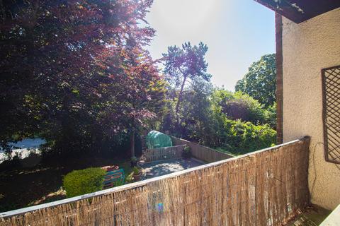 2 bedroom apartment to rent, Thornhill Court, Thornhill