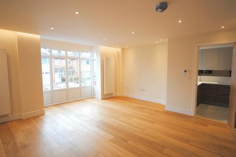 2 bedroom apartment to rent, Beechcroft Avenue, Golders Green, NW11