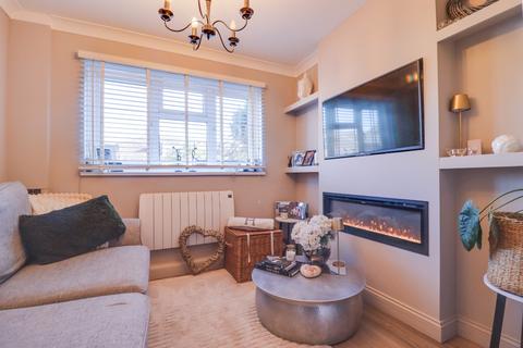 4 bedroom detached house for sale, SHOLING! IMPRESSIVE OPEN PLAN LIVING AREA! QUIET LOCATION!