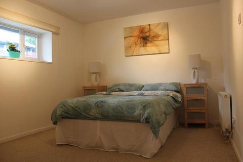 Studio to rent, Lancaster drive, London E14, London, E14