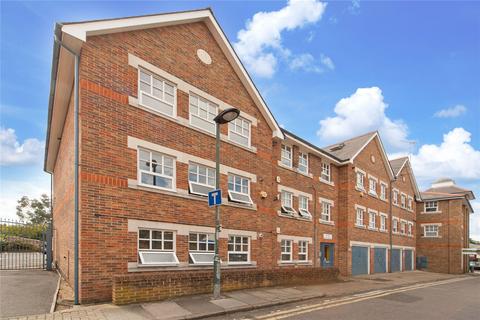 2 bedroom maisonette to rent, South Worple Way, East Sheen, London