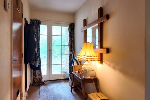2 bedroom bungalow for sale, Marlborough Close, Leominster