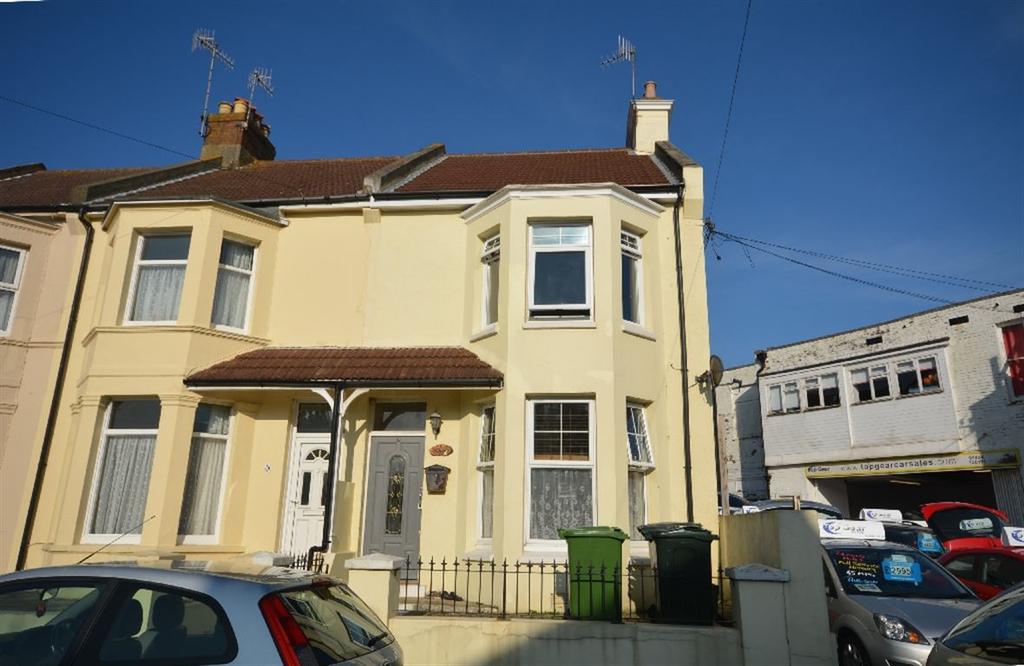 Reginald Road, BexhillOnSea, East Sussex, TN39 3 bed house £235,000