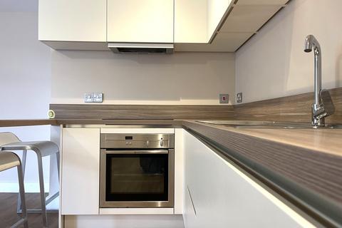 2 bedroom apartment to rent, Doran Drive, Redhill RH1