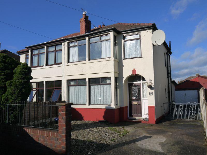 Howick Park Avenue, Penwortham, Preston 3 bed semidetached house £