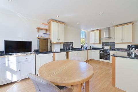 2 bedroom apartment to rent, Savill Court, 1-3 The Fairmile, Henley-On-Thames, Oxfordshire, RG9