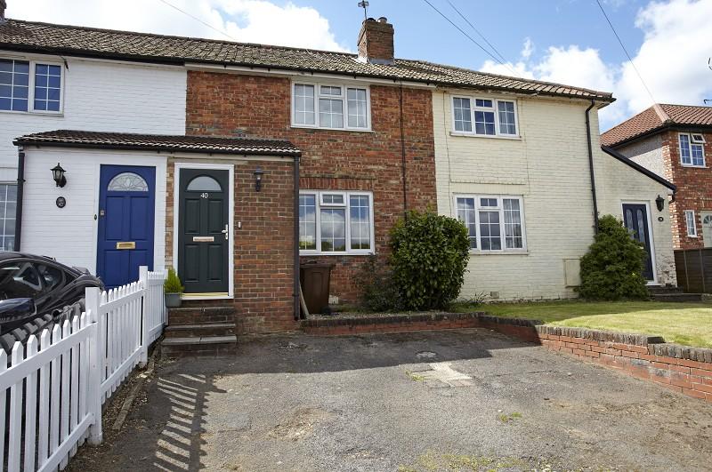 Beechen Lane, Lower Kingswood, Tadworth, Surrey. KT20 6RY 2 bed