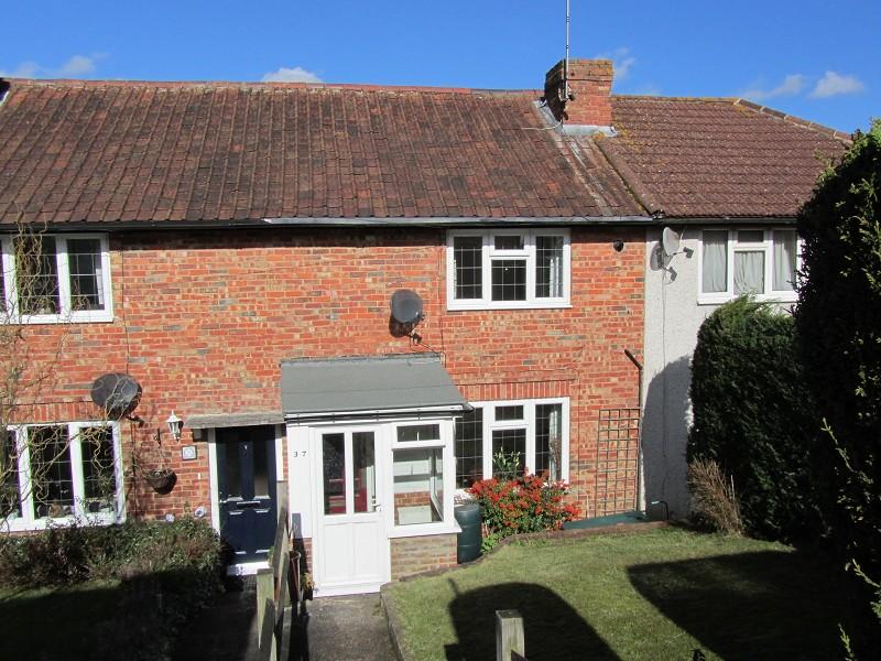 Beechen Lane, Lower Kingswood, Tadworth, Surrey. KT20 6RY 3 bed