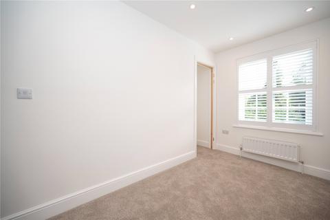 2 bedroom maisonette to rent, Harpenden Road, St Albans