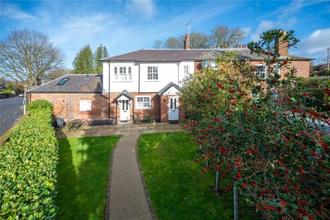 2 bedroom maisonette to rent, Harpenden Road, St Albans