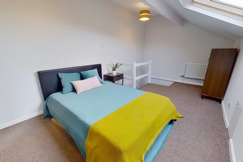2 bedroom house to rent, Wetherby Terrace, Burely, LEEDS