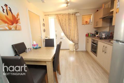 3 bedroom end of terrace house to rent, Robin Down Court, Kirkby-in-Ashfield, NG17