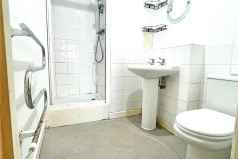 2 bedroom apartment to rent, Monarch Way, Ilford, IG2