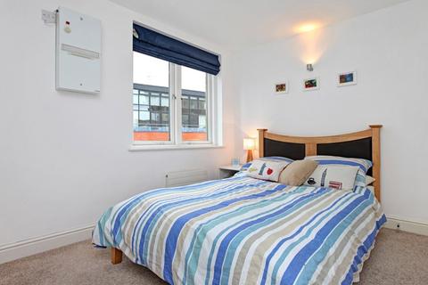 2 bedroom apartment to rent - Jefferson Building, Millennium Harbour, E14