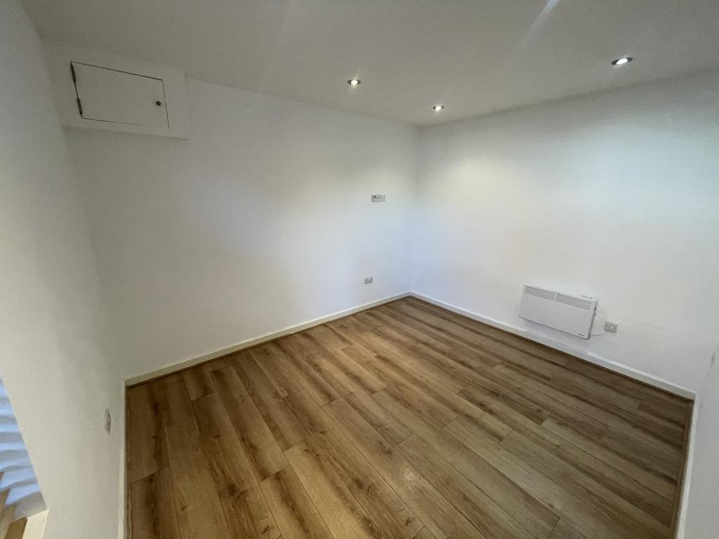 Apartment D, 22 Bairstow Street