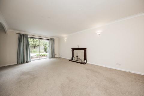 17 Bridge Close, Horam, Heathfield, TN21 0HJ