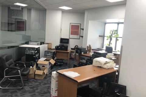 Property to rent - Leeds City Centre, Leeds LS2