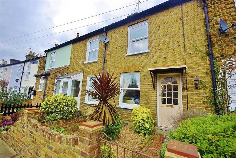 Upper Paddock Road, Oxhey, Hertfordshire 2 bed cottage £420,000
