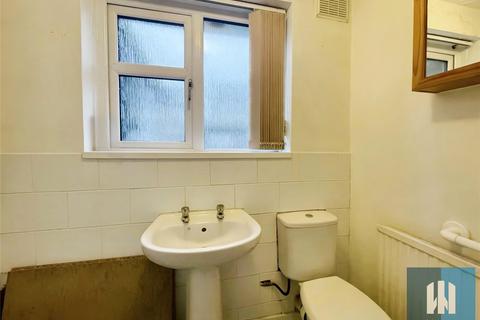 2 bedroom bungalow to rent, Ayton Road, Longwood, Huddersfield, West Yorkshire, HD3