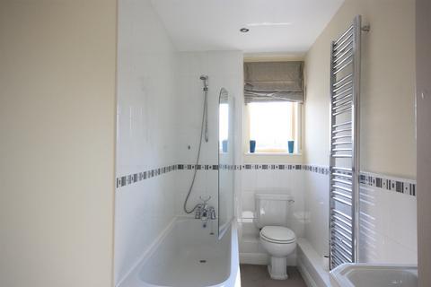 3 bedroom apartment to rent, Queen Ediths Way, Cambridge, Cambridgeshire, CB1