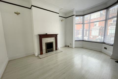 4 bedroom terraced house to rent, Nowell Crescent, Leeds, West Yorkshire