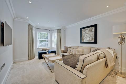 4 bedroom semi-detached house to rent - Pemberton Road, East Molesey, Surrey, KT8