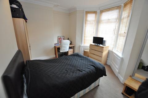 3 bedroom flat to rent, Coniston Avenue, West Jesmond, Newcastle Upon Tyne