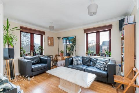 1 bedroom apartment to rent, Monro Way, LONDON