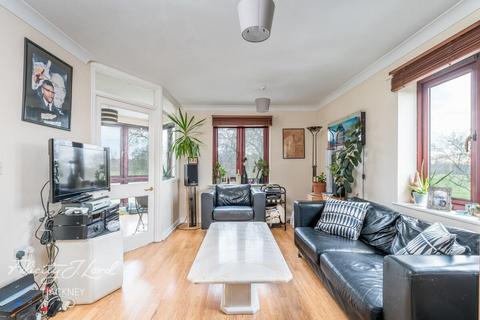 1 bedroom apartment to rent, Monro Way, LONDON