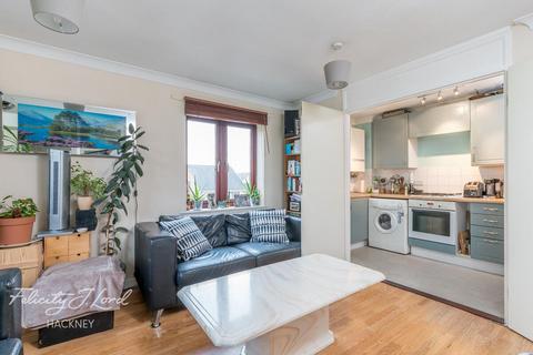 1 bedroom apartment to rent, Monro Way, LONDON