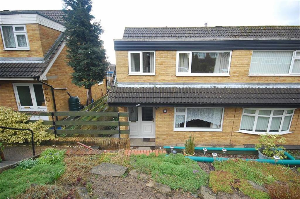 Hall Park Orchards, Kippax, Leeds, LS25 3 bed semidetached house £