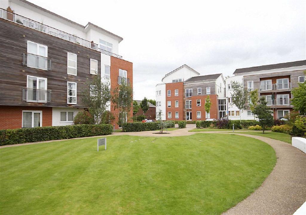 Romana Square, Timperley, Cheshire 2 bed apartment £215,000