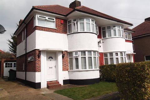 3 bedroom semi-detached house to rent, St Edmunds Drive, Stanmore