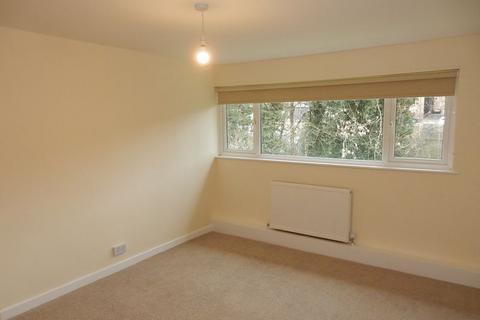 2 bedroom apartment to rent, Caterham