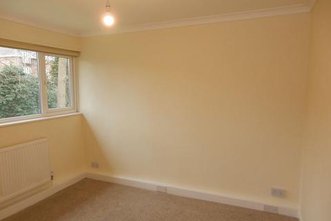 2 bedroom apartment to rent, Caterham