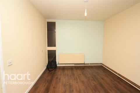 3 bedroom end of terrace house to rent - Howland