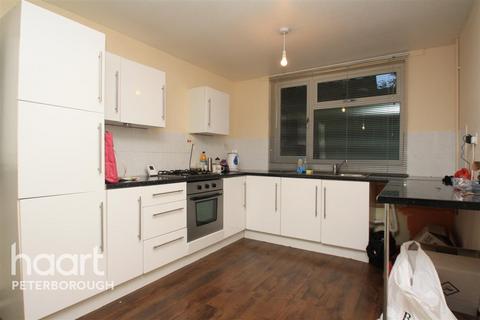 3 bedroom end of terrace house to rent - Howland