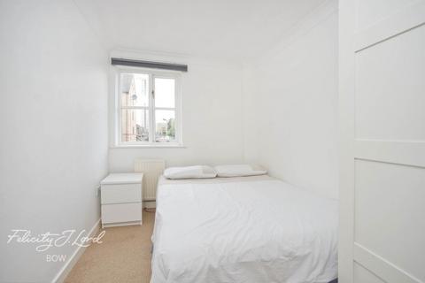 undefined, Tidworth Road, LONDON