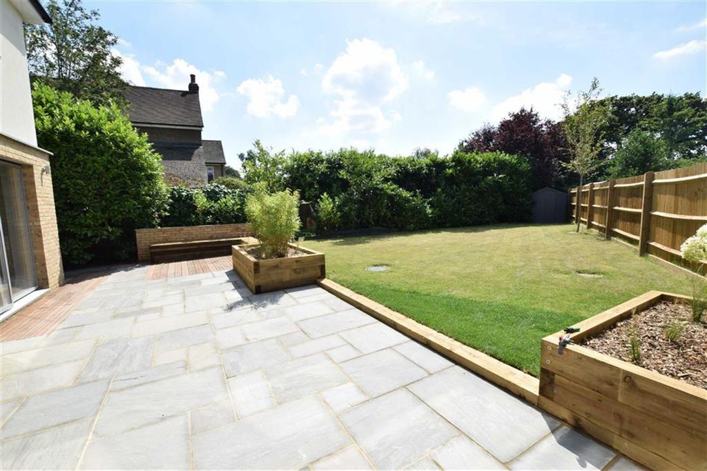 St Peters Avenue, Caversham Heights, Reading 4 bed detached house £