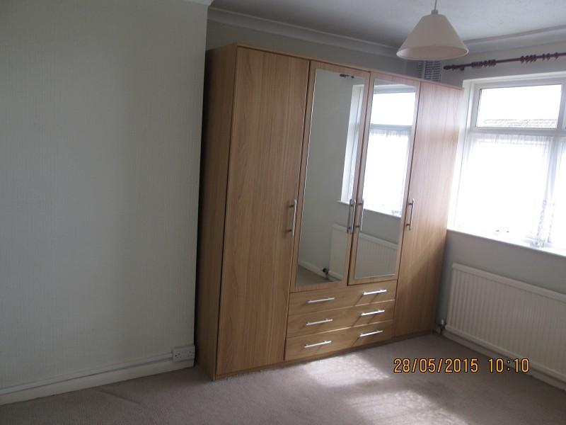 Coronation Road, Llangynwyd, Maesteg, Bridgend. CF34 9TA 3 bed semi
