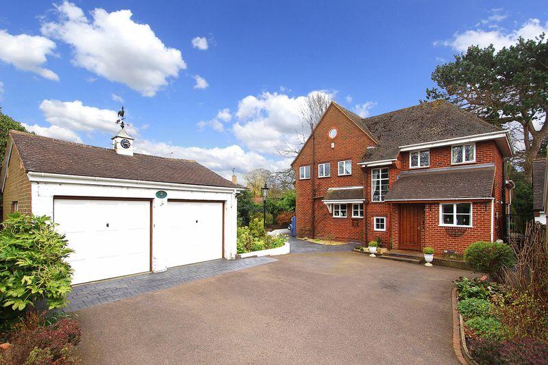 TETTENHALL WOOD, Mill Lane 5 bed detached house £425,000