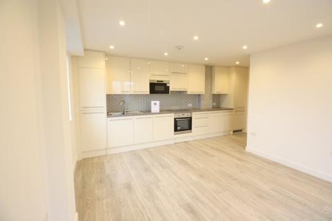 2 bedroom flat to rent, 819 London Road, Cheam