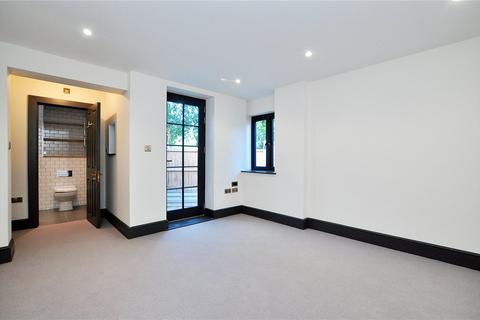 undefined, Kew Green, Richmond, TW9