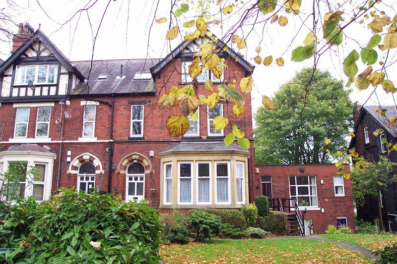 Otley Road, Far Headingley, Leeds 3 bed apartment £995 pcm (£230 pw)