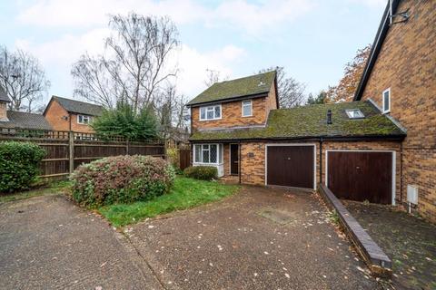 3 bedroom link detached house to rent, Robin Hill, Godalming GU7