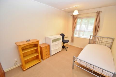 2 bedroom flat to rent, Winnall